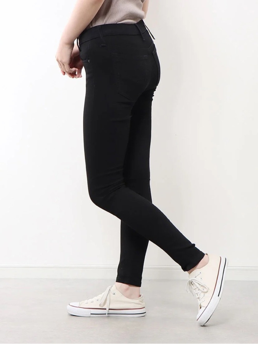 JOE’S JEANS Stretchy Mid-Rise Skinny Jeans in Black - 28 - Picture 3 of 16